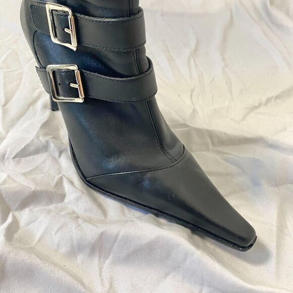 Bakers Helena Black Smooth Leather Pointy Toe Silver Buckle Stiletto Boots US 7 - Picture 3 of 8